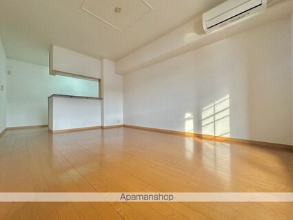 トゥー・ル・モンド[2LDK/61.74m2]の内装2