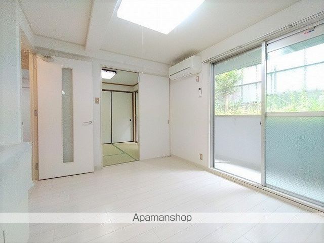 光栄ハイツ千里丘の内装写真