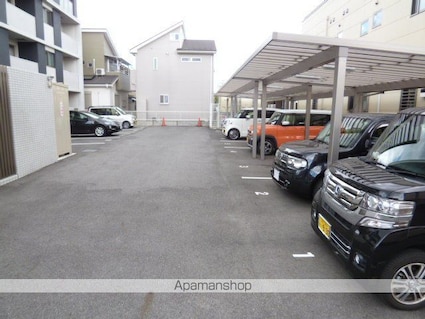 滋賀県栗東市小柿９丁目[1LDK/50.92m2]の駐車場3