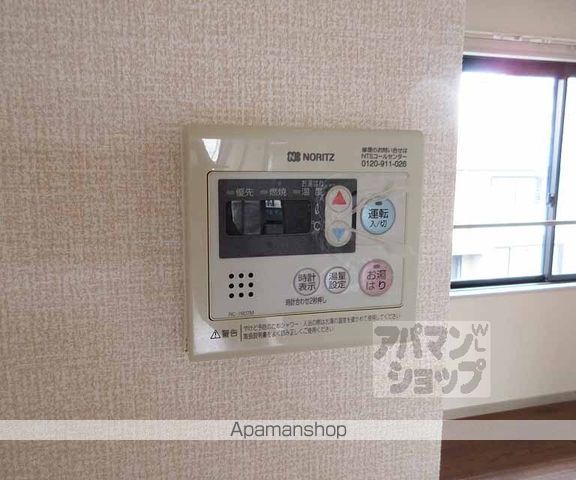 スリーパブリックの内装写真
