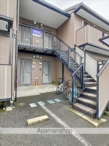 サンシャトウAの玄関写真