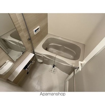 コンフォリア・リヴ北浜淡路町[1LDK/34.78m2]のバス