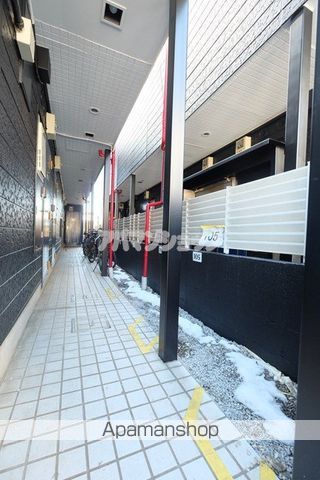フリーダムA棟の玄関写真
