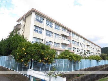 岐阜県岐阜市粟野東２丁目[1LDK/50.42m2]の周辺2