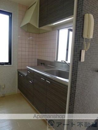 シャトレー安井　Ｂ棟[2LDK/58.79m2]のキッチン