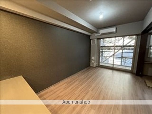 スプランディッド江坂IIIの内装写真