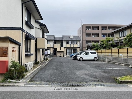 ボナール本郷[2LDK/55.36m2]の駐車場