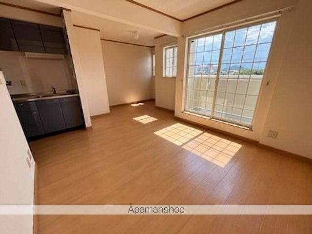 フェアリーテールの内装写真