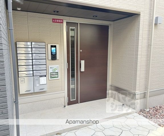 LEGALO伏見の玄関写真
