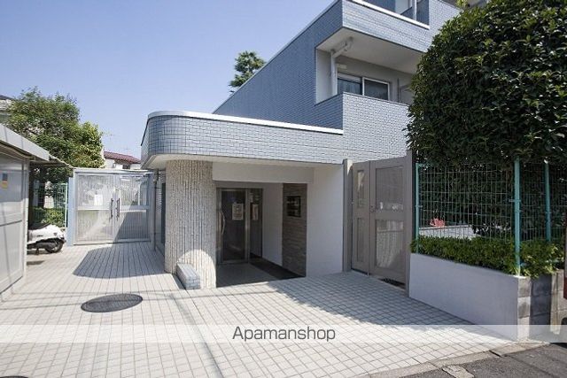 メゾンエクレーレ江古田の玄関写真