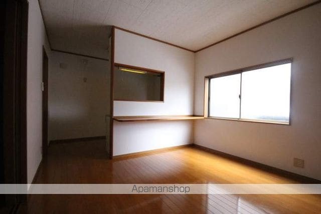 ロイヤル東町 A棟の内装写真