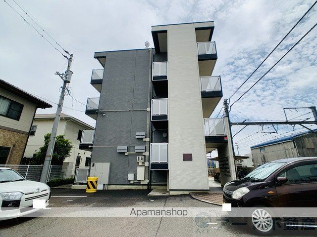 レオパレス松山保免の外観写真