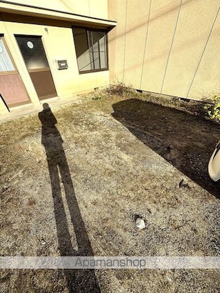 楯アパート[3K/48.6m2]の駐車場