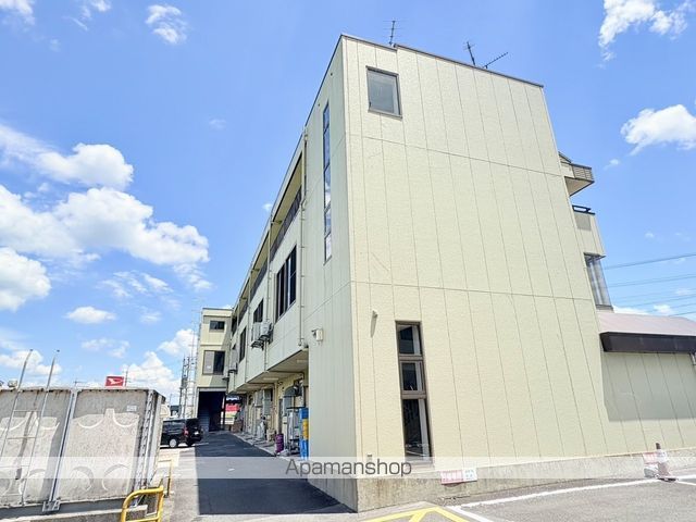 上野運送ビルの外観写真