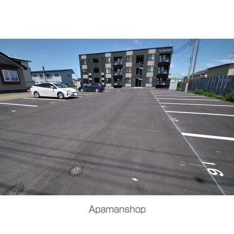 LA TOUR MOREの外観写真