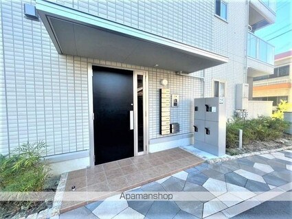 Ｄーｒｏｏｍ日前宮前（ニチゼングウマエ）[1LDK/55.14m2]のエントランス1