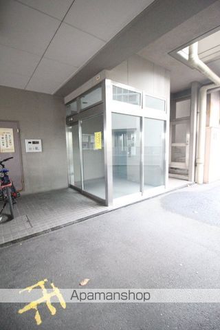 アークハイツ内山下の玄関写真