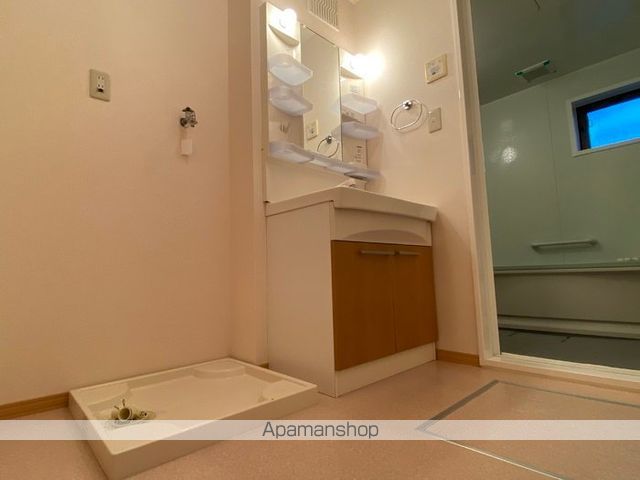 コンフォールE A棟の内装写真