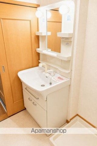 メゾン コリーヌIIIの内装写真
