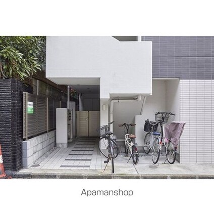 Ｌａ　ｆｌｅｃｈｅ中野坂上[2DK/48.28m2]の外観2