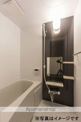 ＣＲＡＳＴＩＮＥ上飯田東町４丁目[1LDK/30.13m2]のバス