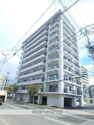 クリオ円山鳥居前の外観写真