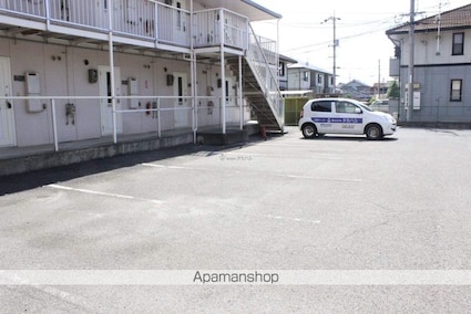 プレジール岡本　Ａ棟[1K/26.49m2]の駐車場2