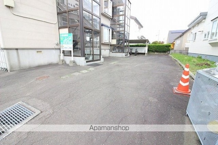 ラポール恵み野[1DK/22.27m2]の駐車場