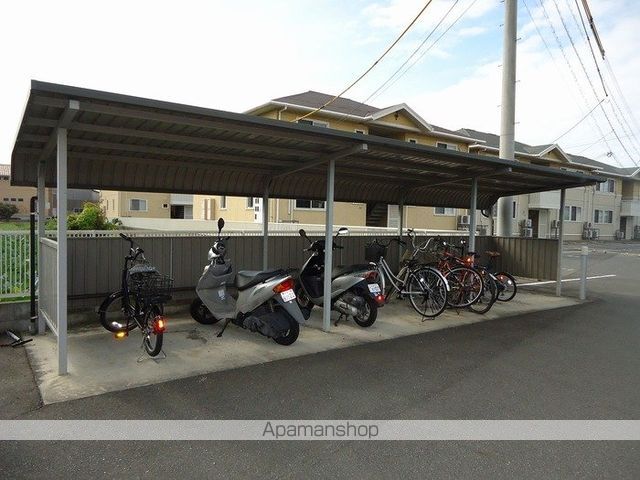 リビングタウン岩国 B棟の内装写真
