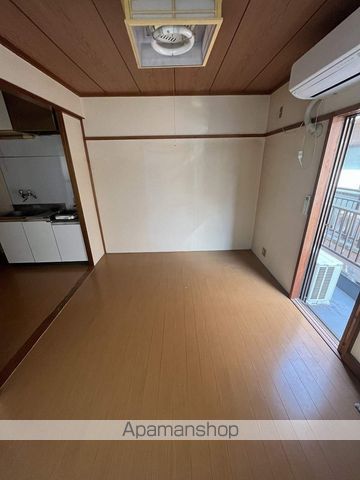 レオドラード飯塚の内装写真