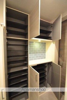 東京都立川市高松町２丁目[2LDK/73.89m2]の玄関