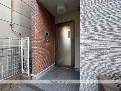 レオパレスメゾン錦[1K/19.87m2]のエントランス