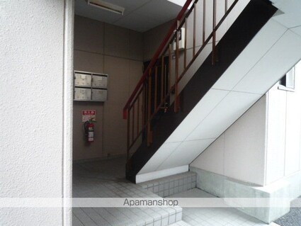 滋賀県草津市東矢倉１丁目[2DK/49.68m2]のエントランス1