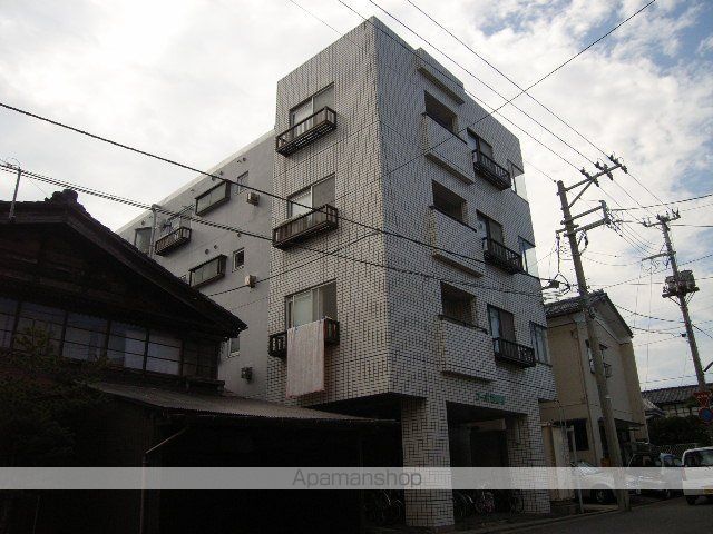 コーポ寄附町の外観写真