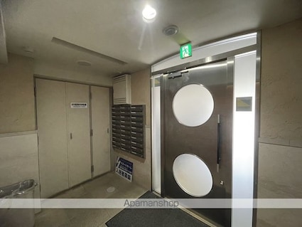 広島県広島市中区寺町[1LDK/38.4m2]のエントランス1