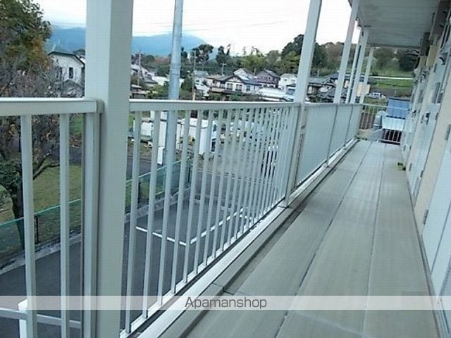 レオパレス光の玄関写真