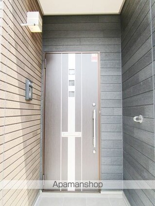 サウス・アデリーヌ[1LDK/42.56m2]のエントランス1