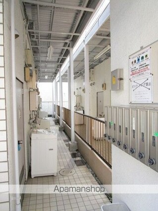 プラザドゥウィルシャーＢ[1K/16m2]のエントランス1