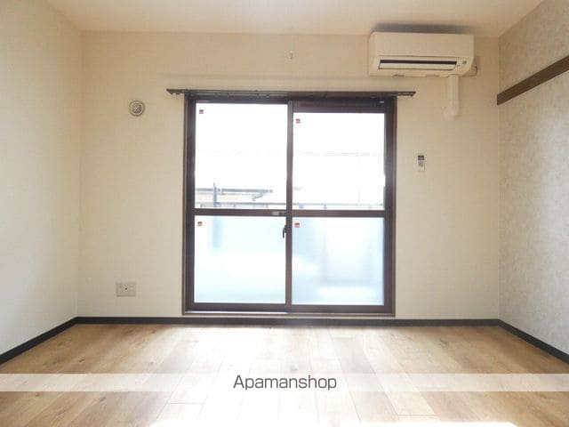 エルーセラの内装写真