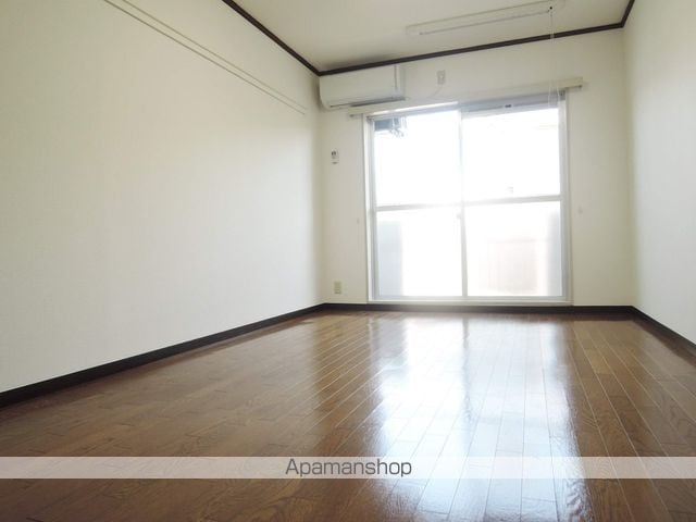 ラシーヌ木町通の内装写真