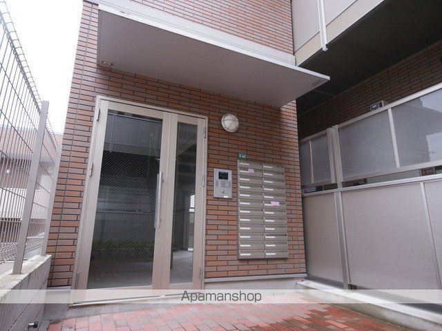 アンプルールクラージュコリーヌシャンIIの玄関写真