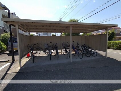 メイプル・タウン　ＡＢＣ[3DK/53.73m2]の駐車場2