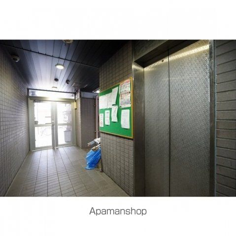 アムス小岩WESTの玄関写真