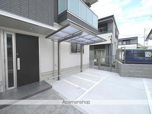 シプレコート茨木の玄関写真