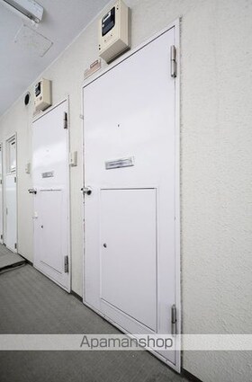 メゾン・ド・ロアイヤル[1R/13.78m2]の内装4