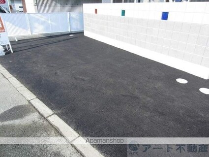 Ｄｅａｒｇｒａｃｅ[1LDK/36.44m2]の駐車場1