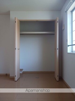 ルーツ[2LDK/57.02m2]の収納