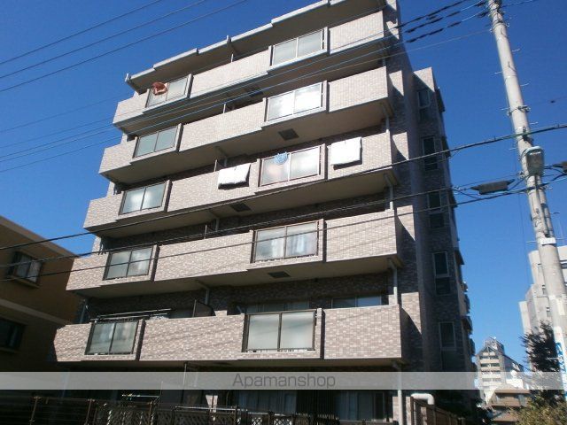 調布市布田のマンションの外観1