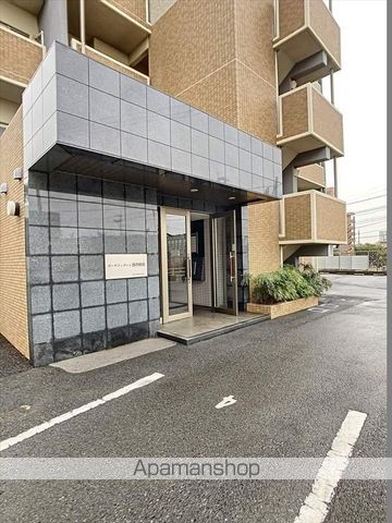 カーサフィオーレ西市駅前の玄関写真