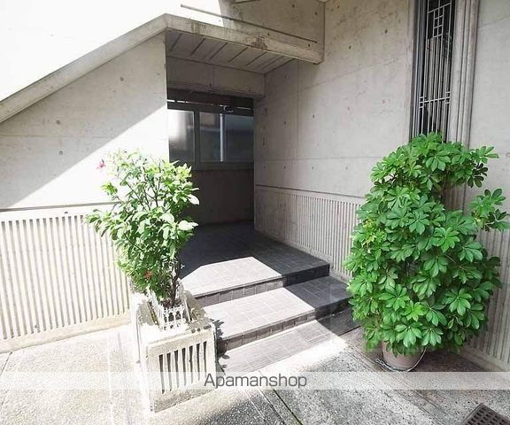 聚楽PATIOの玄関写真